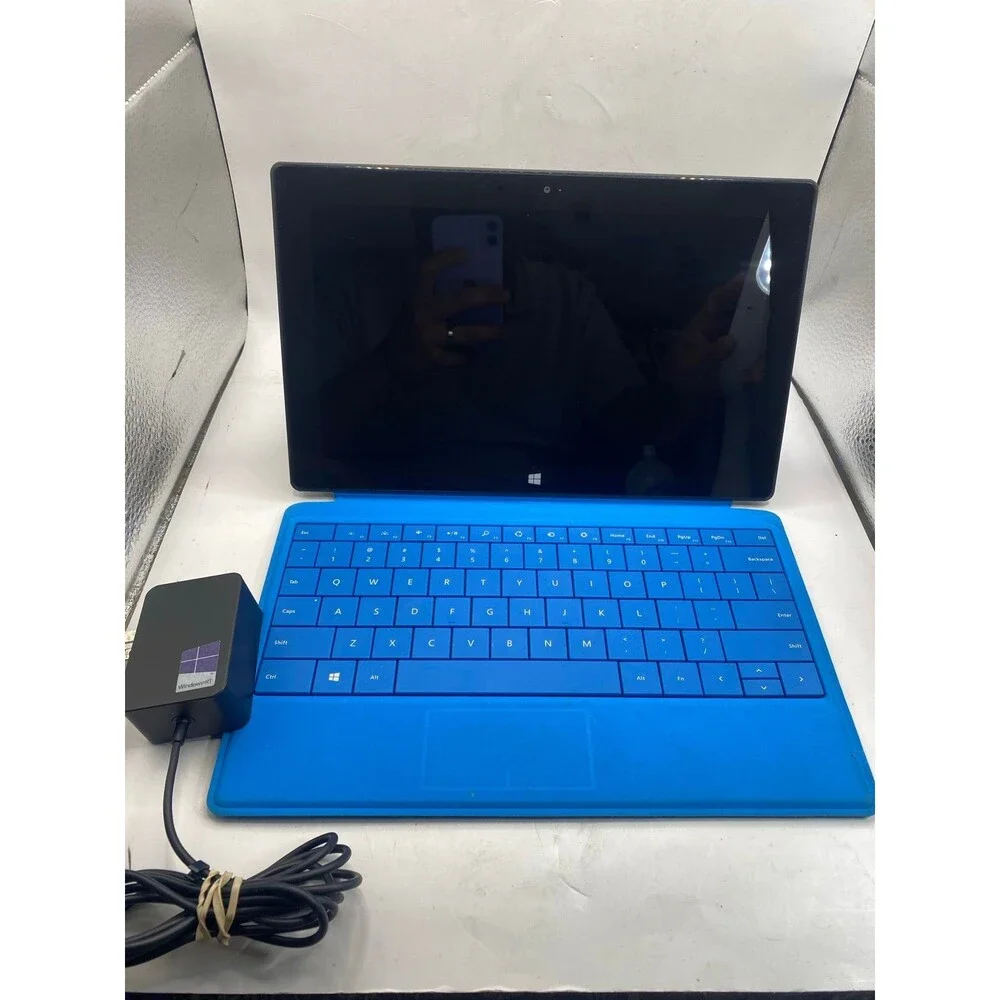 Microsoft Surface RT (Model 1516) 10.6